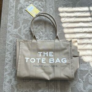 Marc Jacob’s Tote Large